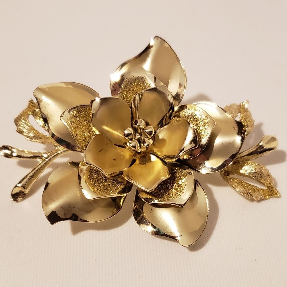 Coro Gold Flower Brooch